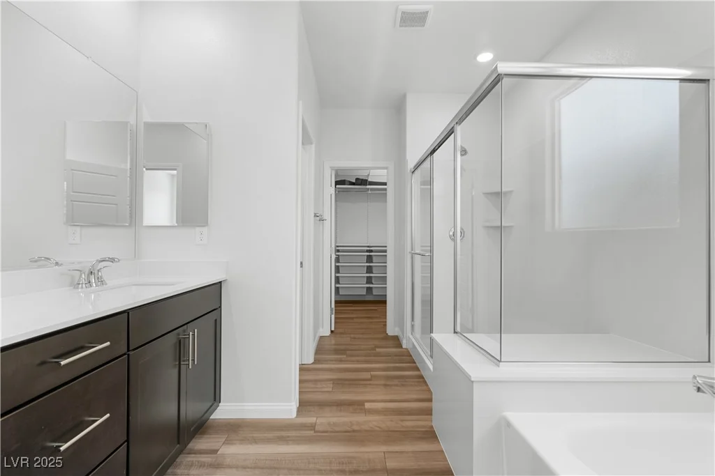 5936 Bruselas, Las Vegas, NV 89113