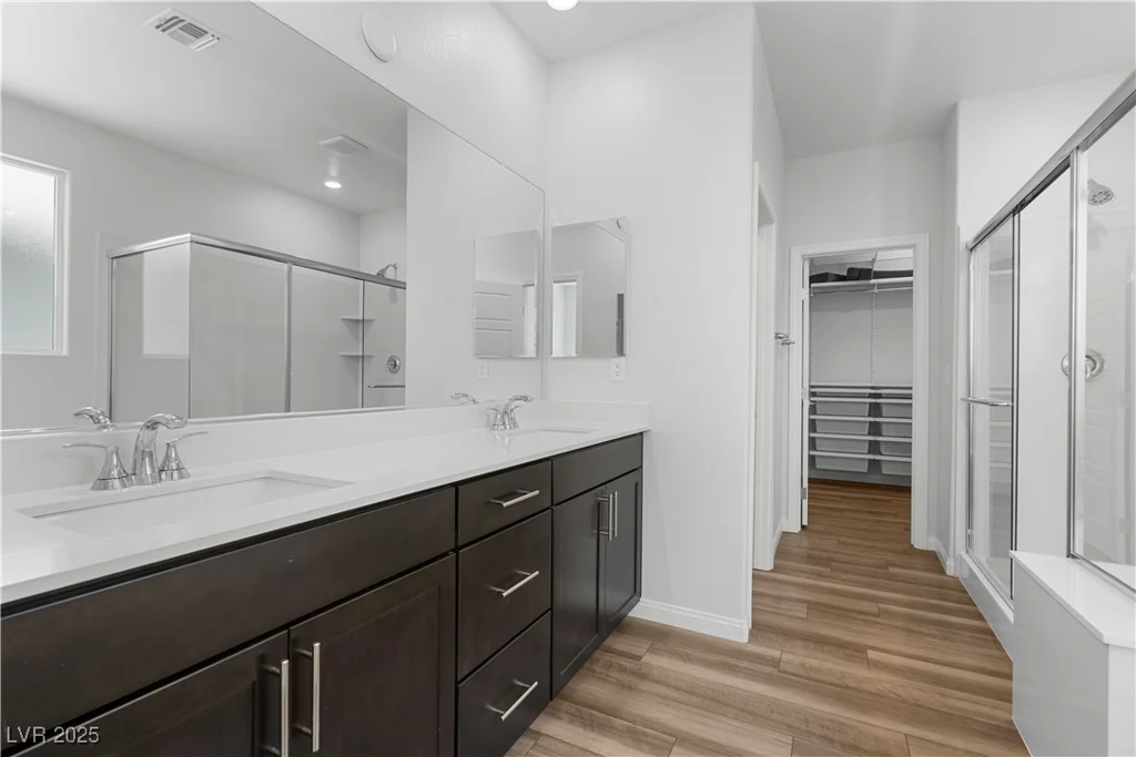 5936 Bruselas, Las Vegas, NV 89113
