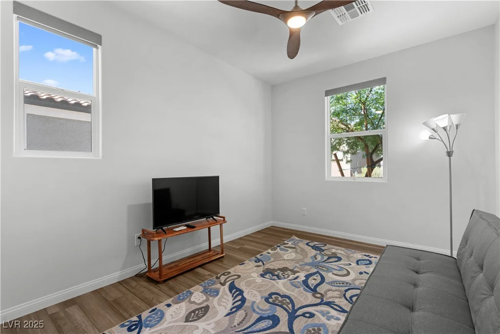 5936 Bruselas, Las Vegas, NV 89113