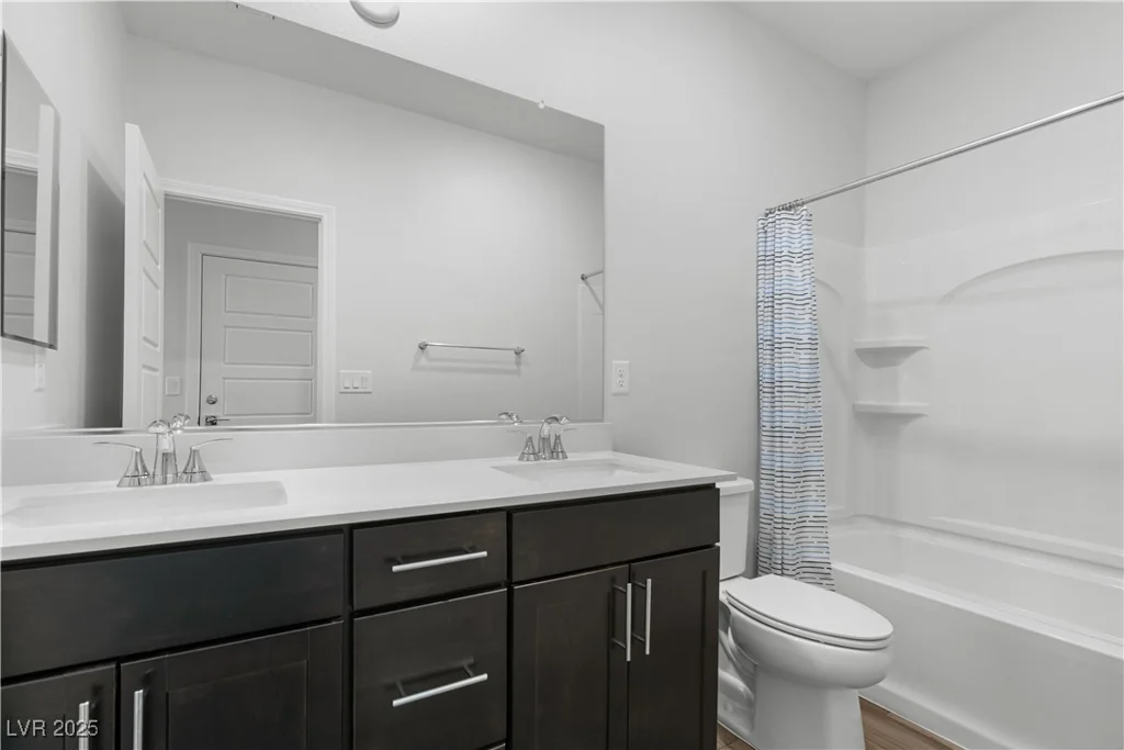 5936 Bruselas, Las Vegas, NV 89113