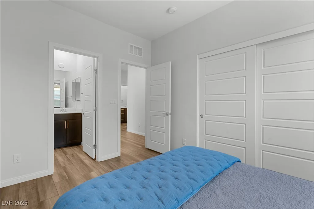 5936 Bruselas, Las Vegas, NV 89113
