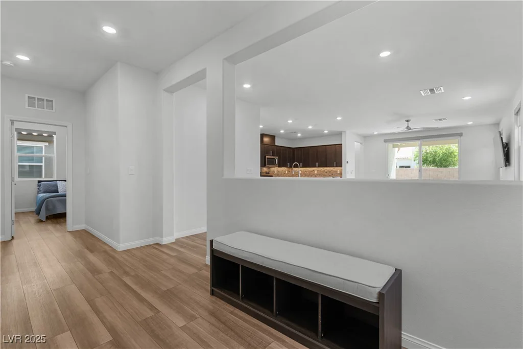 5936 Bruselas, Las Vegas, NV 89113