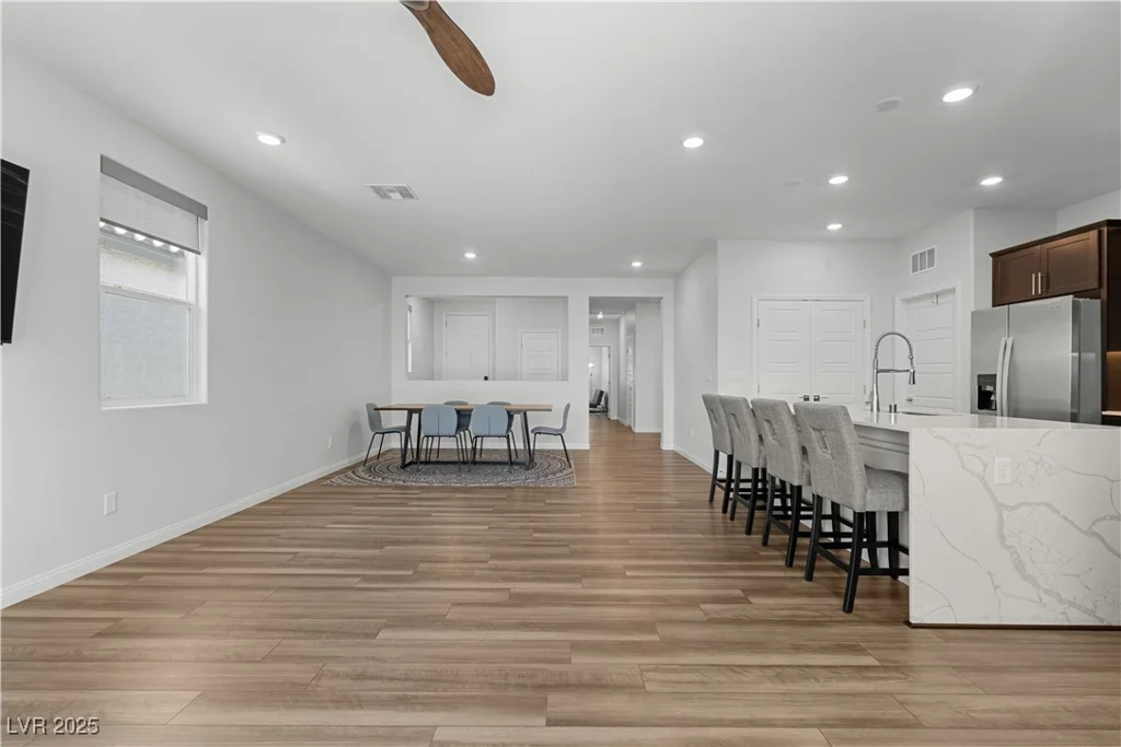 5936 Bruselas, Las Vegas, NV 89113