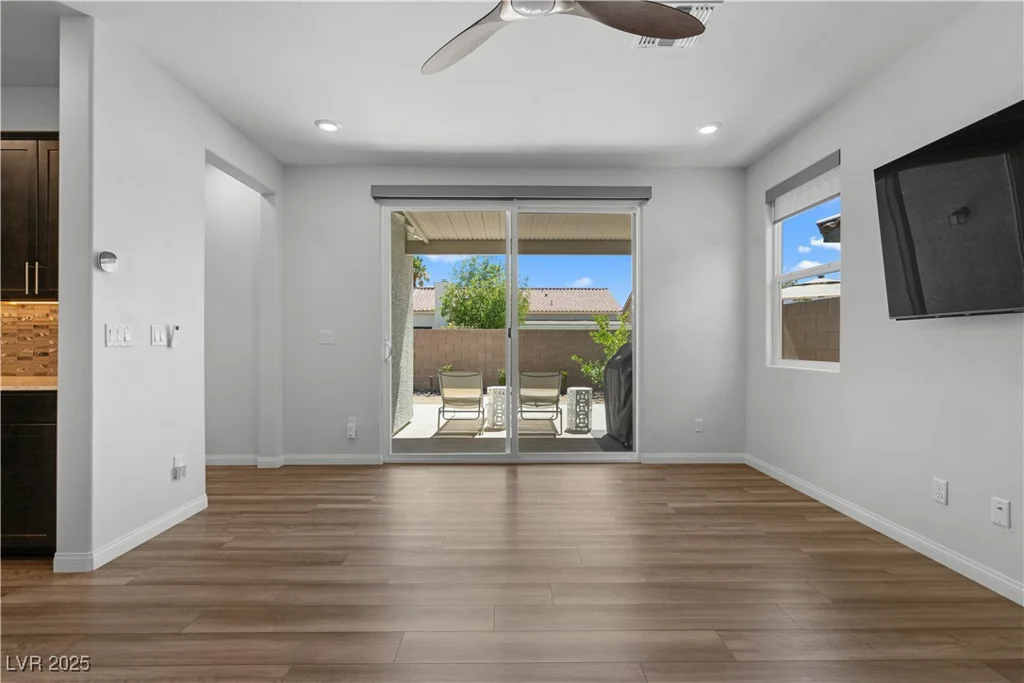 5936 Bruselas, Las Vegas, NV 89113