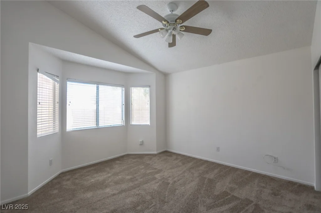 1349 Goldenglow, Las Vegas, NV 89108