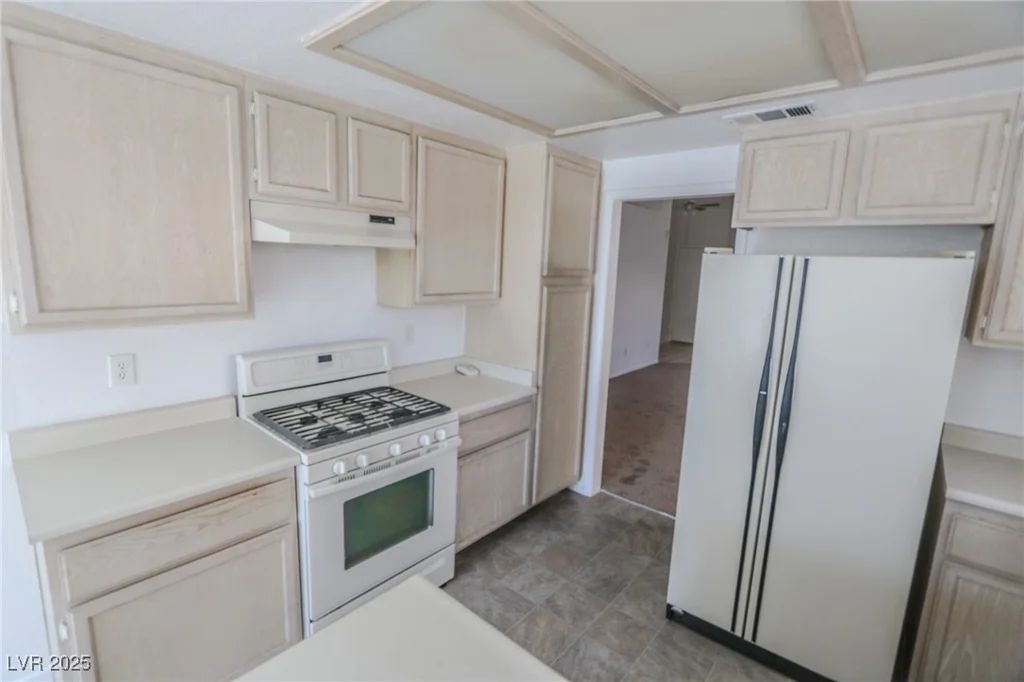 1349 Goldenglow, Las Vegas, NV 89108