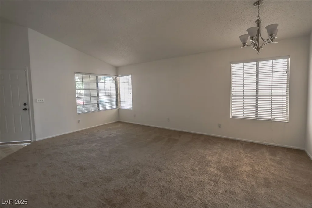 1349 Goldenglow, Las Vegas, NV 89108