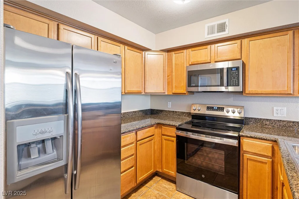 9325 Desert Inn, Las Vegas, NV 89117