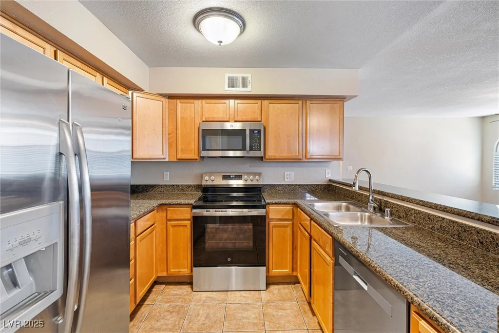 9325 Desert Inn, Las Vegas, NV 89117