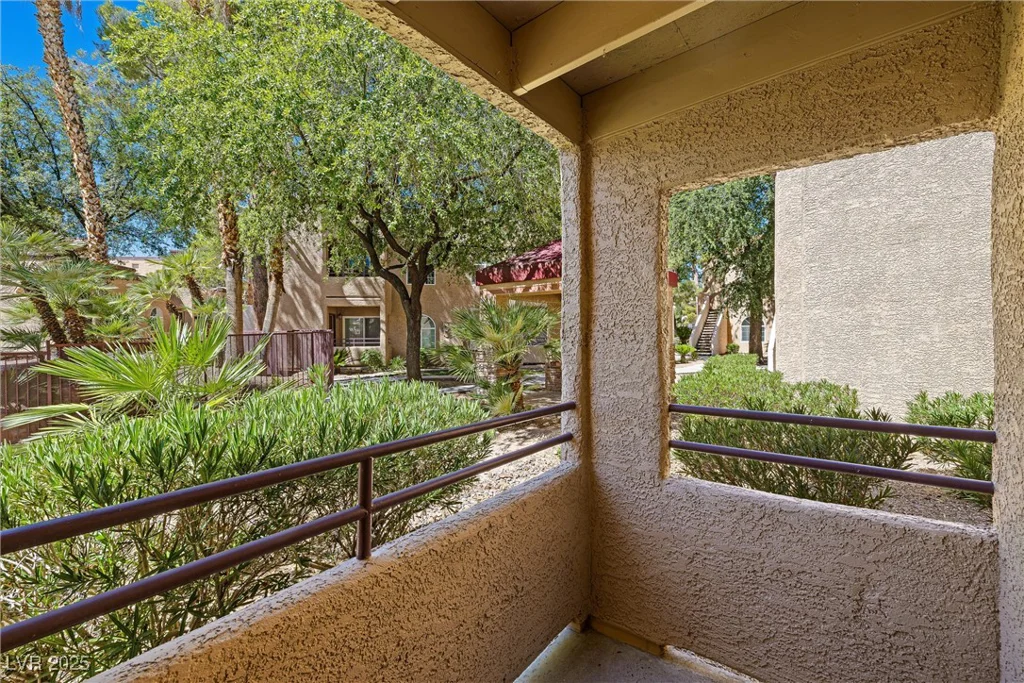 9325 Desert Inn, Las Vegas, NV 89117