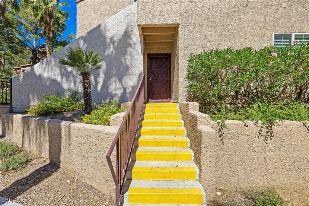 9325 Desert Inn, Las Vegas, NV 89117