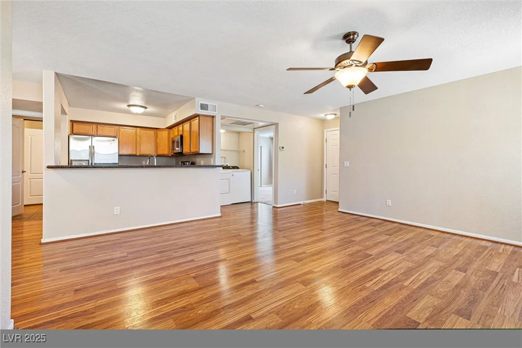 9325 Desert Inn, Las Vegas, NV 89117