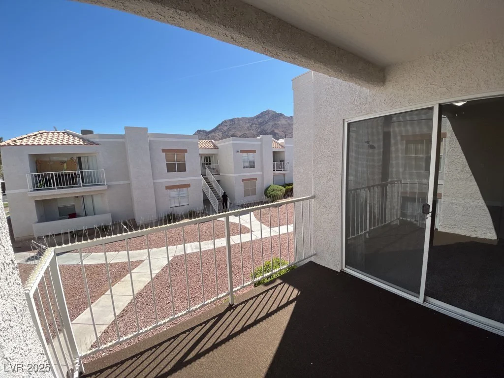 6800 Lake Mead, Las Vegas, NV 89156