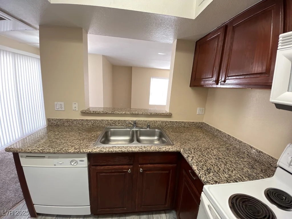 6800 Lake Mead, Las Vegas, NV 89156