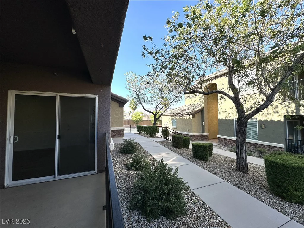 6868 Sky Pointe, Las Vegas, NV 89131