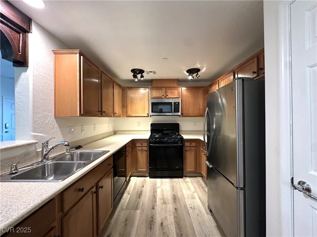 6868 Sky Pointe, Las Vegas, NV 89131