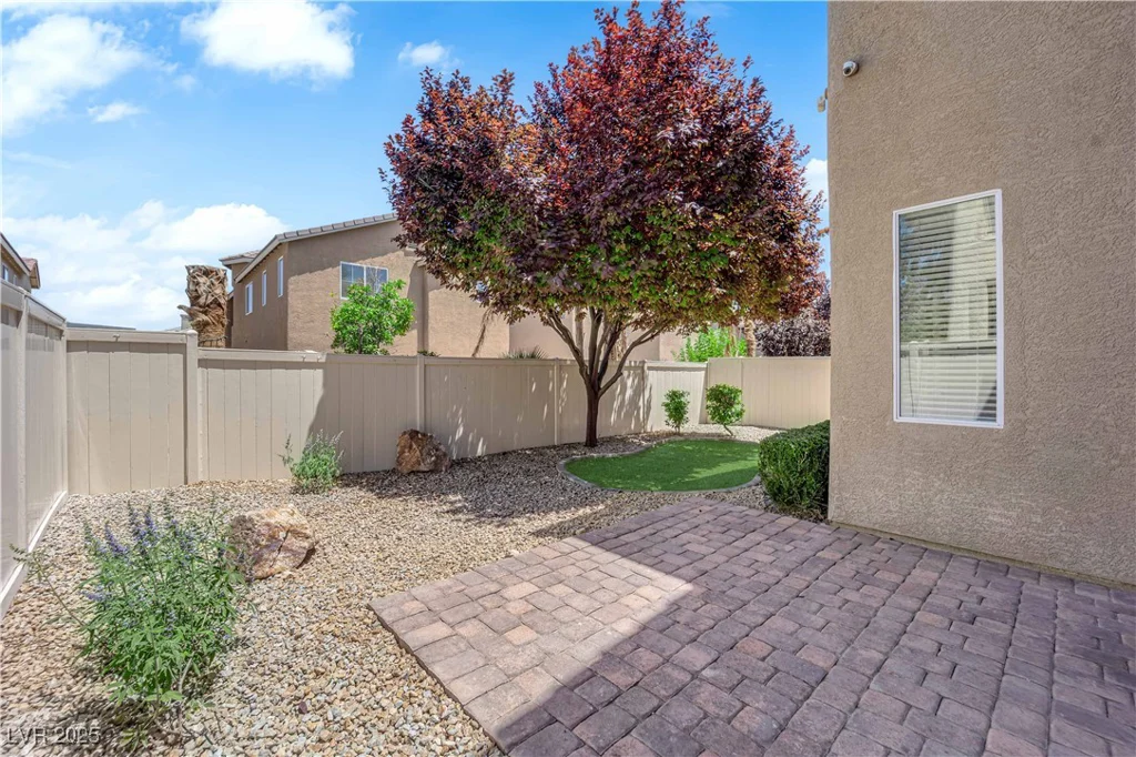 8562 Burning Bridge, Las Vegas, NV 89131