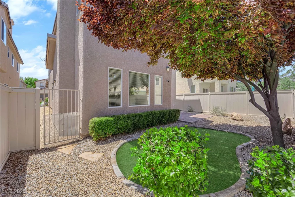 8562 Burning Bridge, Las Vegas, NV 89131