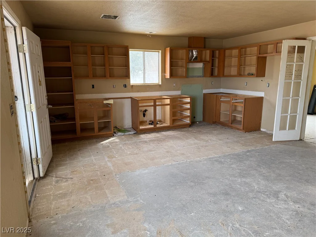 2451 Falcon, Pahrump, NV 89048