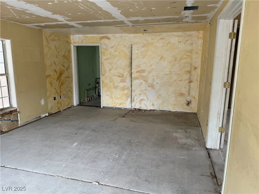 2451 Falcon, Pahrump, NV 89048