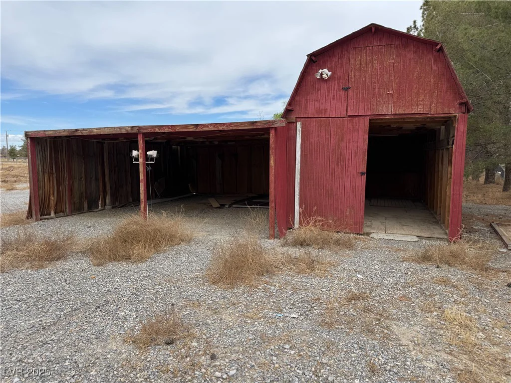 2451 Falcon, Pahrump, NV 89048