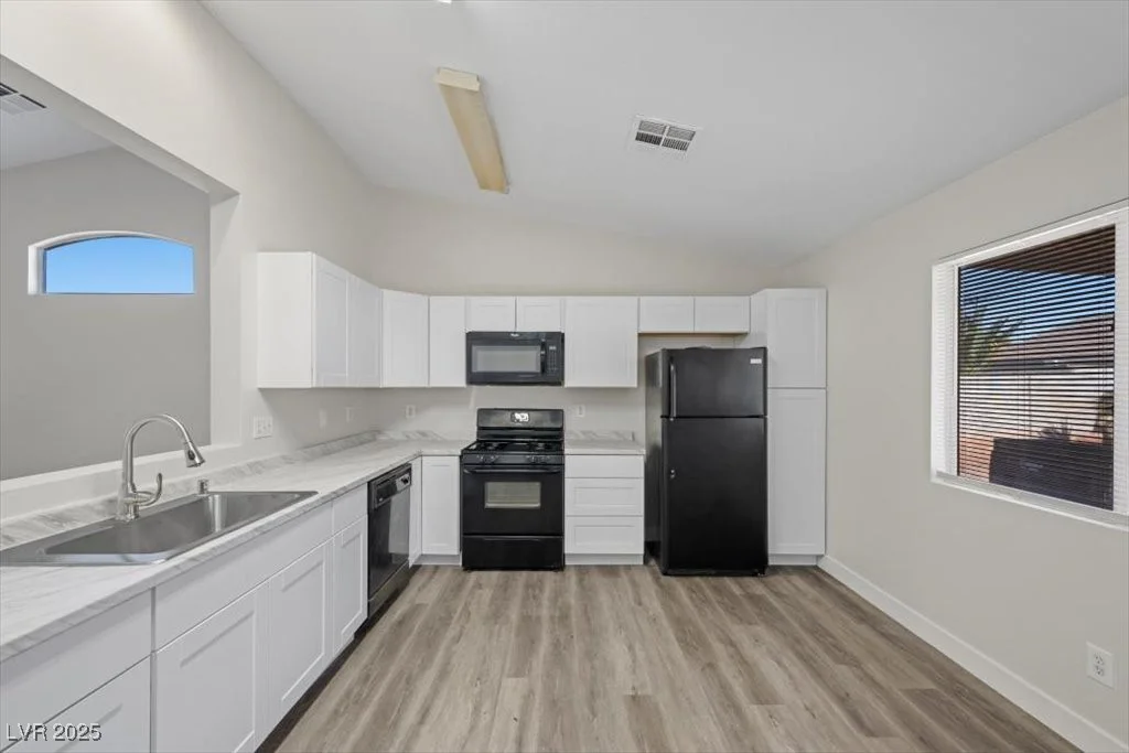 905 Harp, North Las Vegas, NV 89032