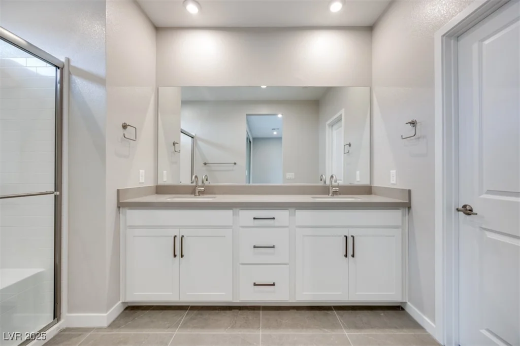 11922 Glide Reflection, Las Vegas, NV 89138