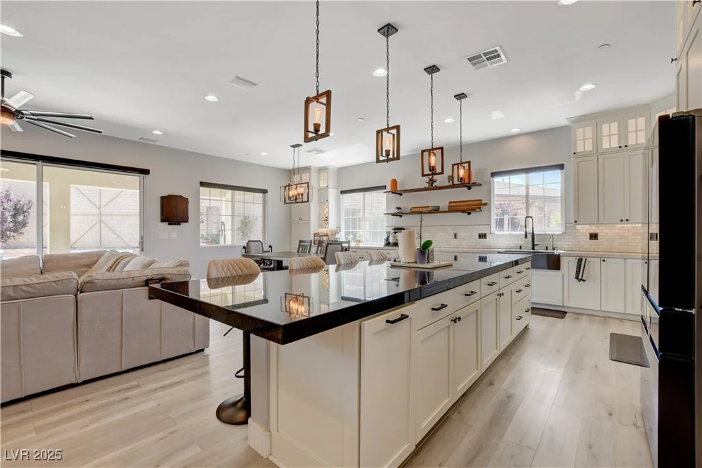 129 Major Bowling, Henderson, NV 89011