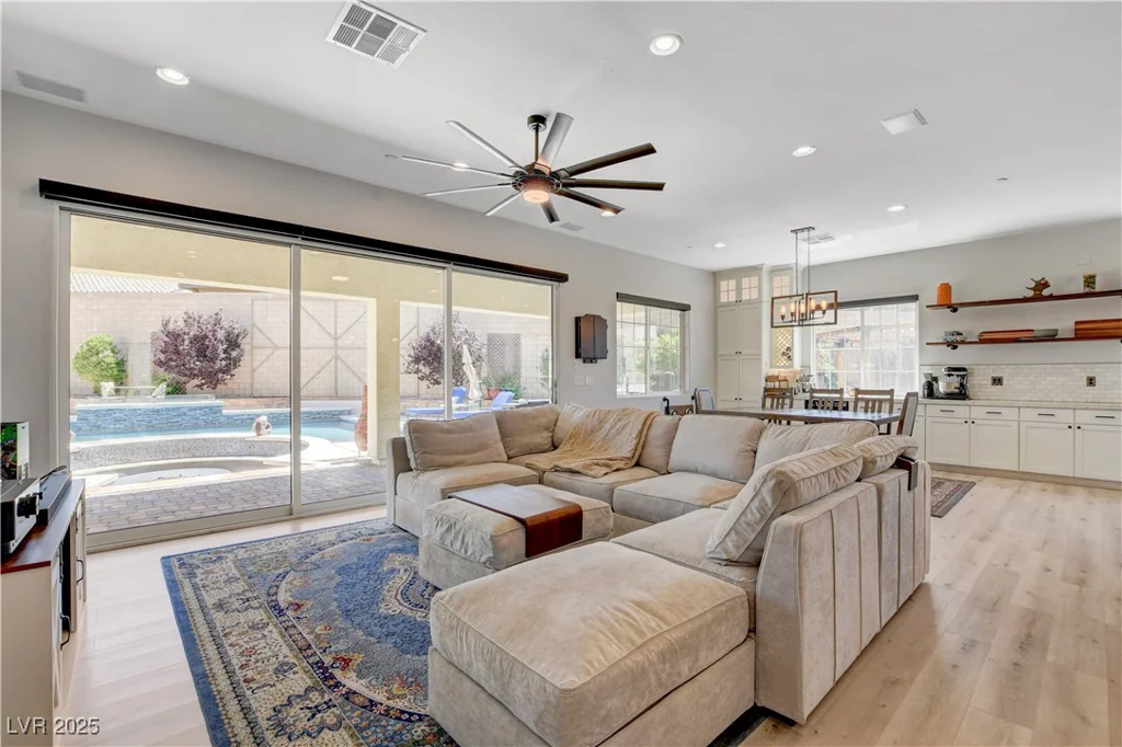 129 Major Bowling, Henderson, NV 89011