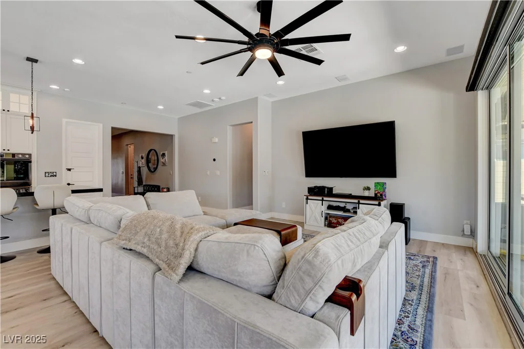 129 Major Bowling, Henderson, NV 89011