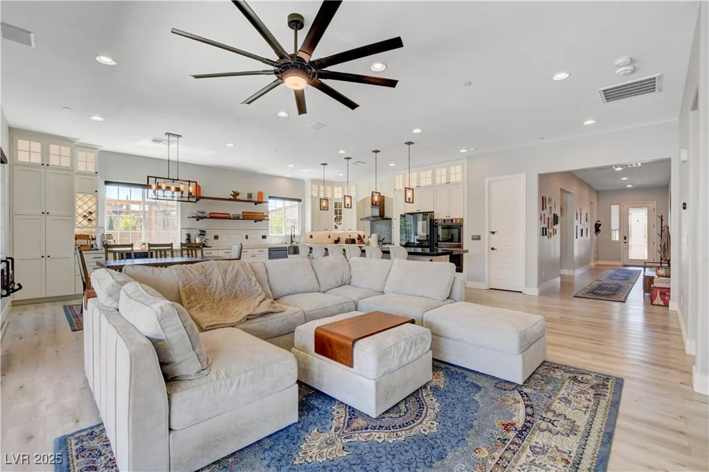 129 Major Bowling, Henderson, NV 89011
