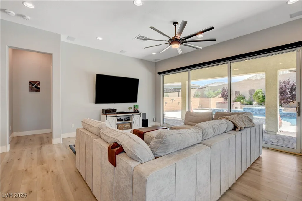 129 Major Bowling, Henderson, NV 89011
