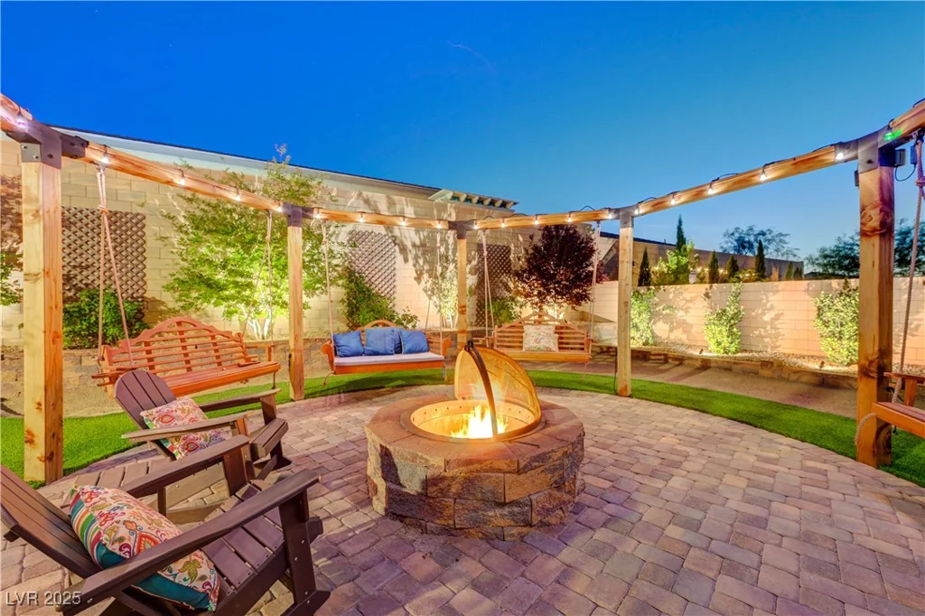 129 Major Bowling, Henderson, NV 89011