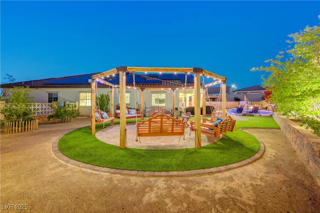 129 Major Bowling, Henderson, NV 89011