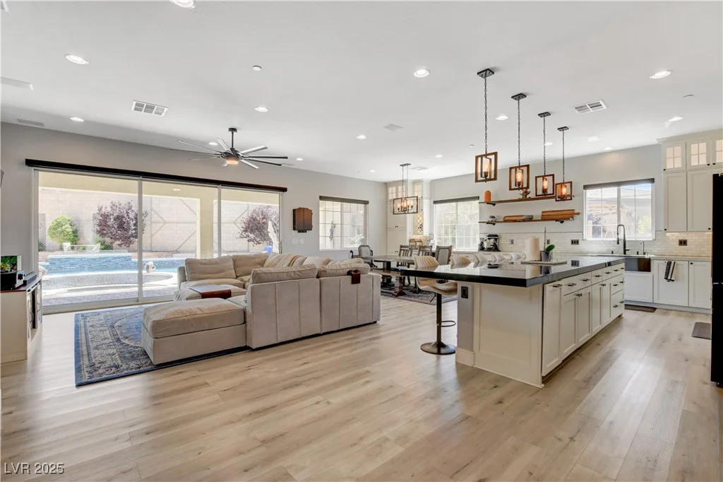 129 Major Bowling, Henderson, NV 89011