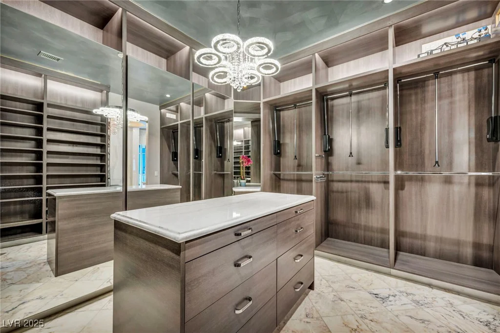 4525 Dean Martin, Las Vegas, NV 89103
