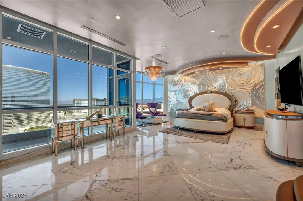4525 Dean Martin, Las Vegas, NV 89103