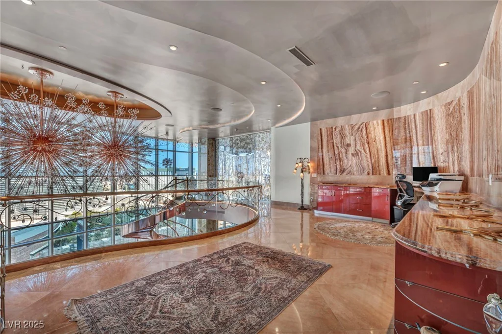 4525 Dean Martin, Las Vegas, NV 89103
