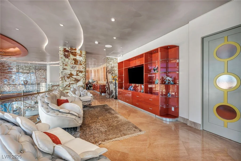4525 Dean Martin, Las Vegas, NV 89103