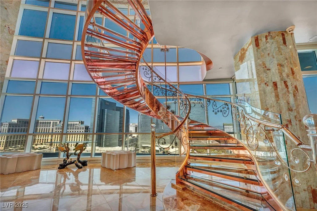 4525 Dean Martin, Las Vegas, NV 89103