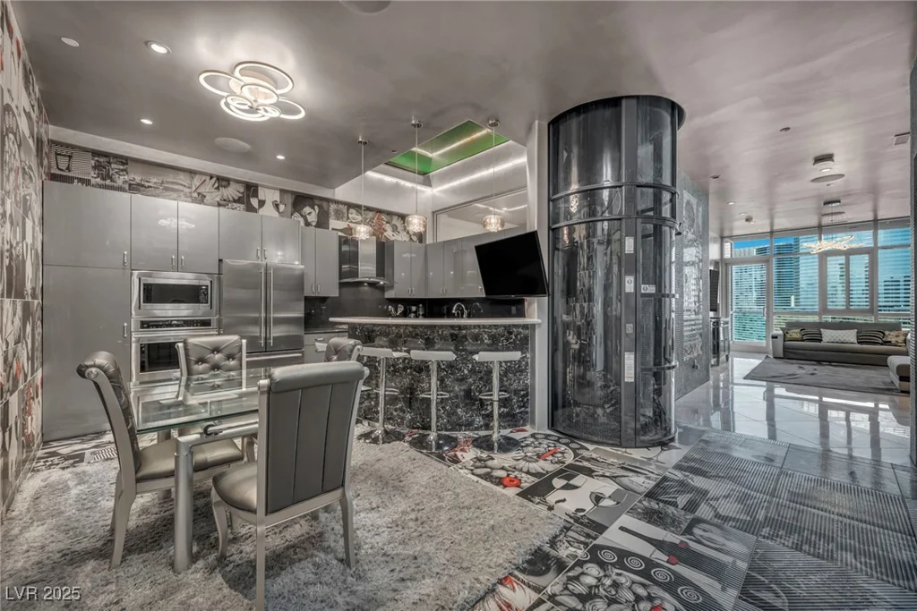 4525 Dean Martin, Las Vegas, NV 89103
