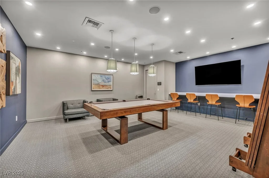 4525 Dean Martin, Las Vegas, NV 89103