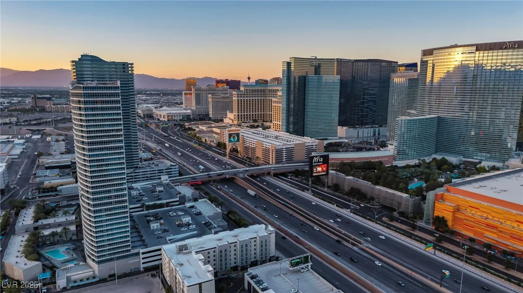 4525 Dean Martin, Las Vegas, NV 89103