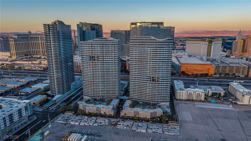 4525 Dean Martin, Las Vegas, NV 89103