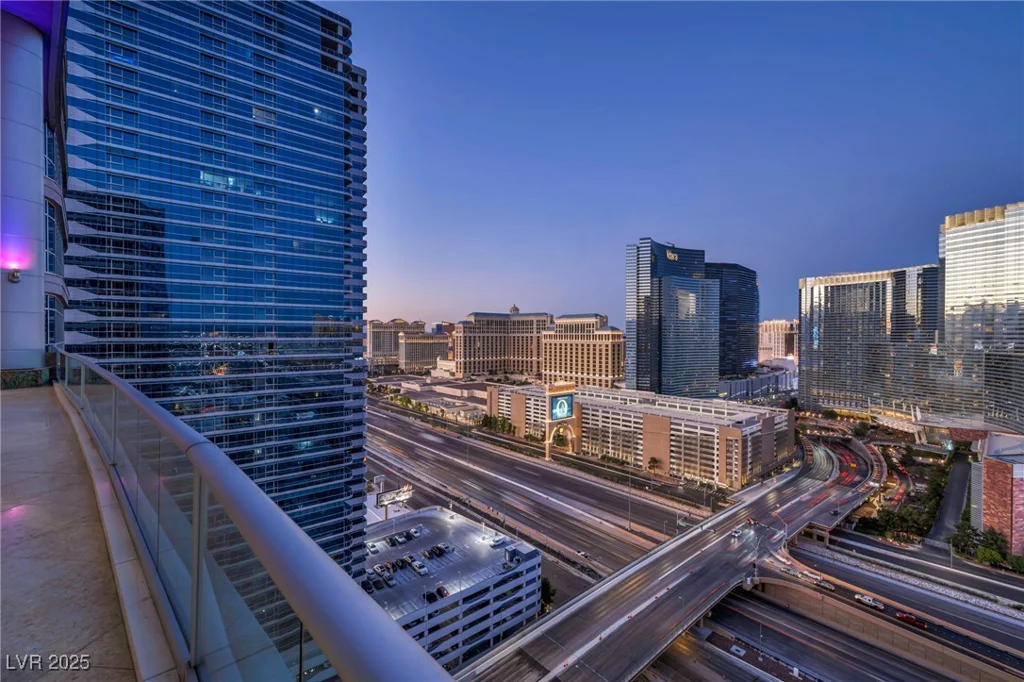 4525 Dean Martin, Las Vegas, NV 89103