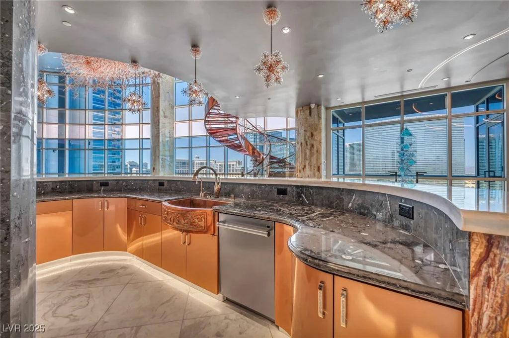 4525 Dean Martin, Las Vegas, NV 89103