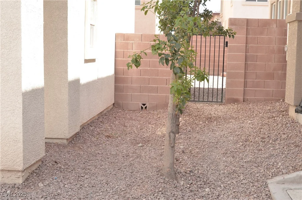 1025 Appaloosa Hills, North Las Vegas, NV 89081