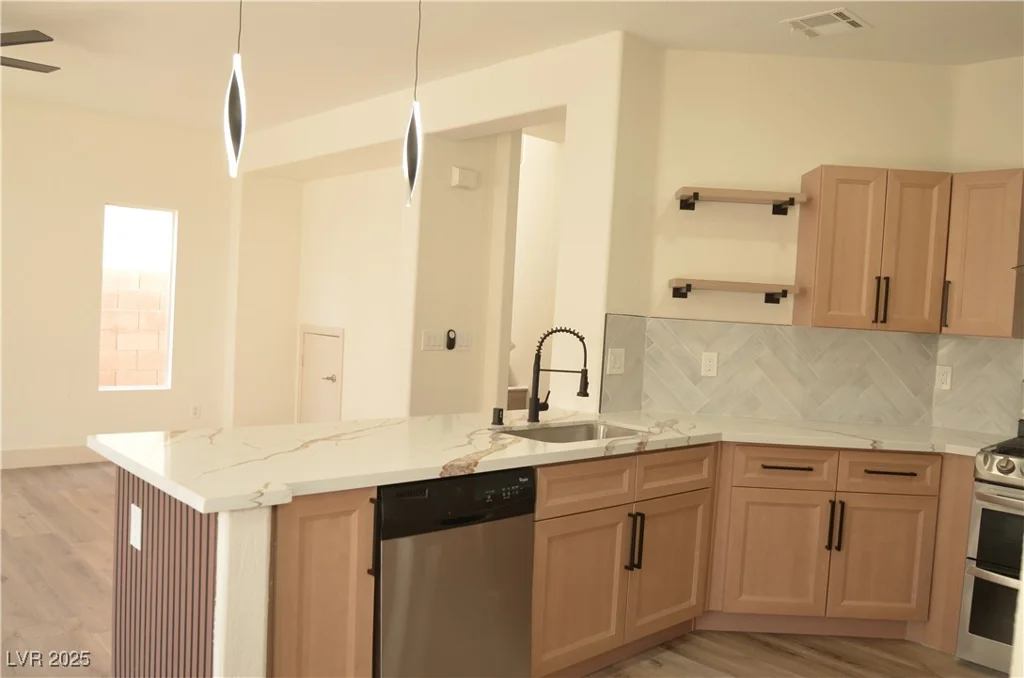 1025 Appaloosa Hills, North Las Vegas, NV 89081