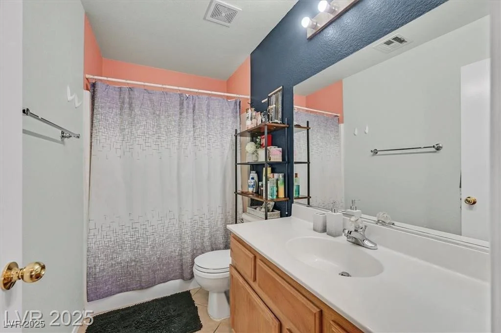 2011 Mountain Sunset, North Las Vegas, NV 89031