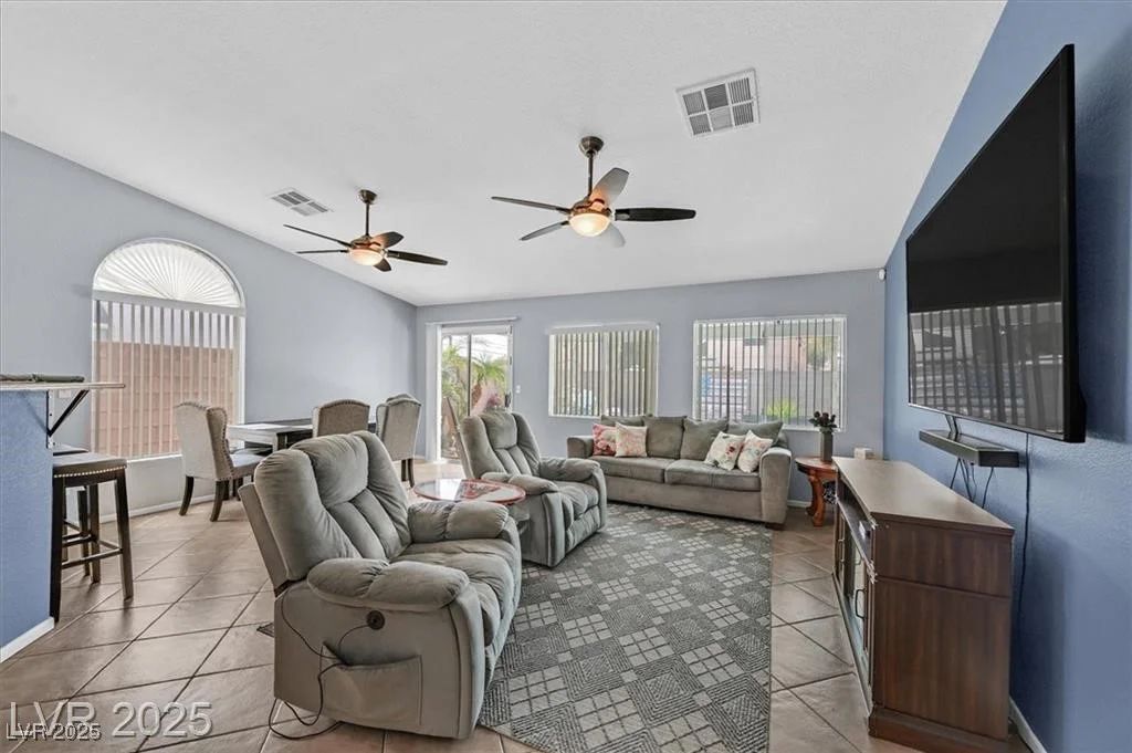 2011 Mountain Sunset, North Las Vegas, NV 89031